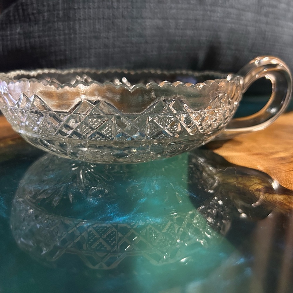 ⭐️$5 Bundled⭐️American Brilliant Period (ABP) cut glass candy dish “nappy" bowl